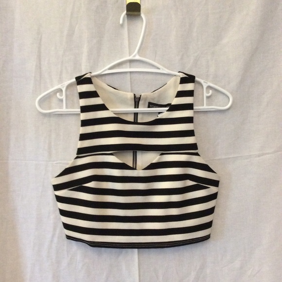 Cropped striped top w/cut-out (shirt only) - Picture 2 of 3